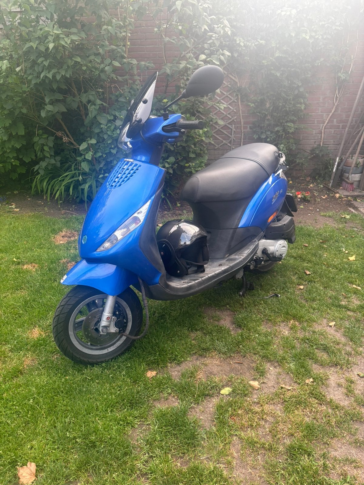 Piaggio zip (4 takt 50cc), Ophalen, Zo goed als nieuw, Benzine, Zip