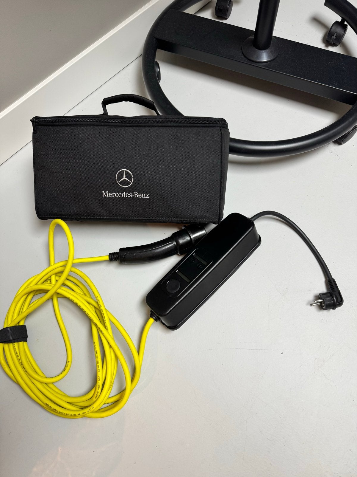 Originele Mercedes-Benz mobiele laadkabel 8m, Auto diversen, Auto-accessoires, Zo goed als nieuw, Ophalen of Verzenden