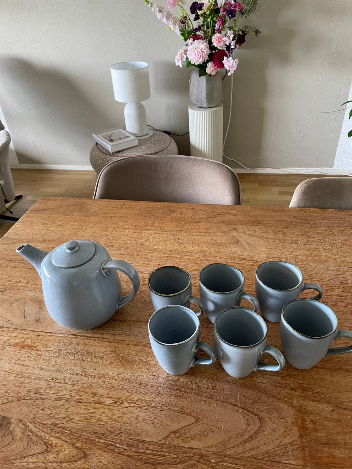 Theepot met 6 theemokken €22.00, Overige typen, Ophalen of Verzenden, Zo goed als nieuw, Overige stijlen