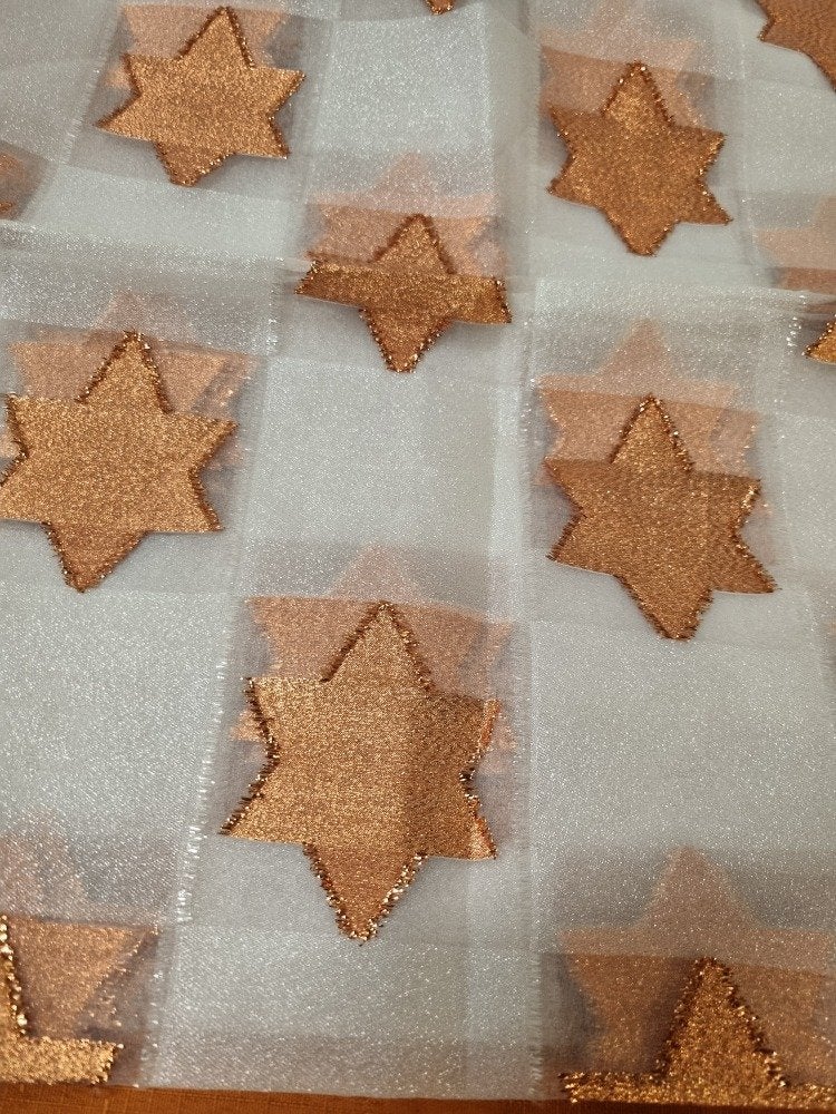 tafelkleed kerst met sterren goud / wit b271, Ophalen of Verzenden, 'T Olde Gre-j, Info@toldegrej.nl, Endepoelstraat 20f Didam