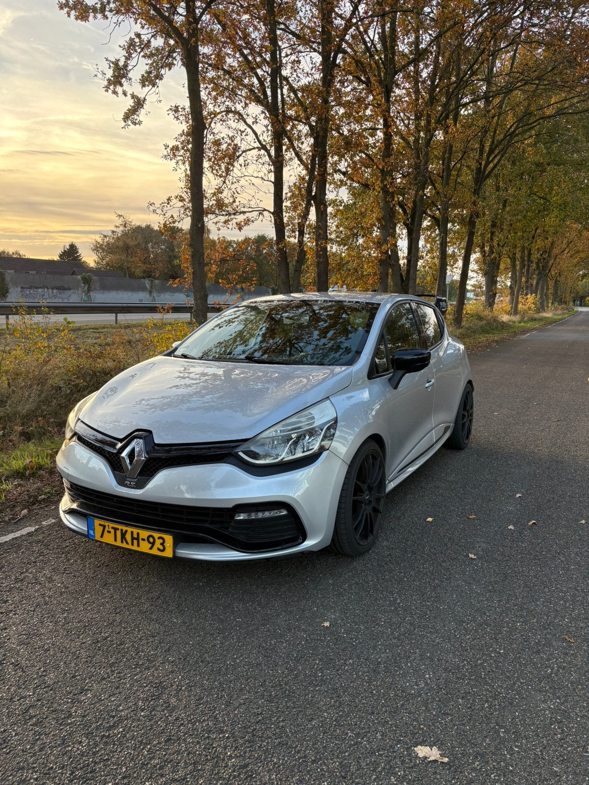 Renault clio RS 1.6 Turbo stage 1 zeer goede staat!, Euro 5, Zwart, 4 cilinders, 1600 cc
