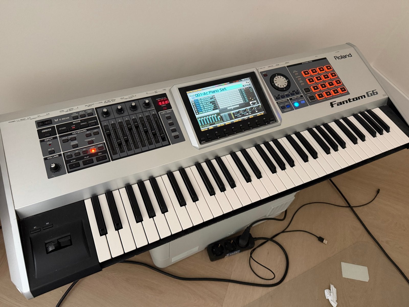 Roland Fantom G6