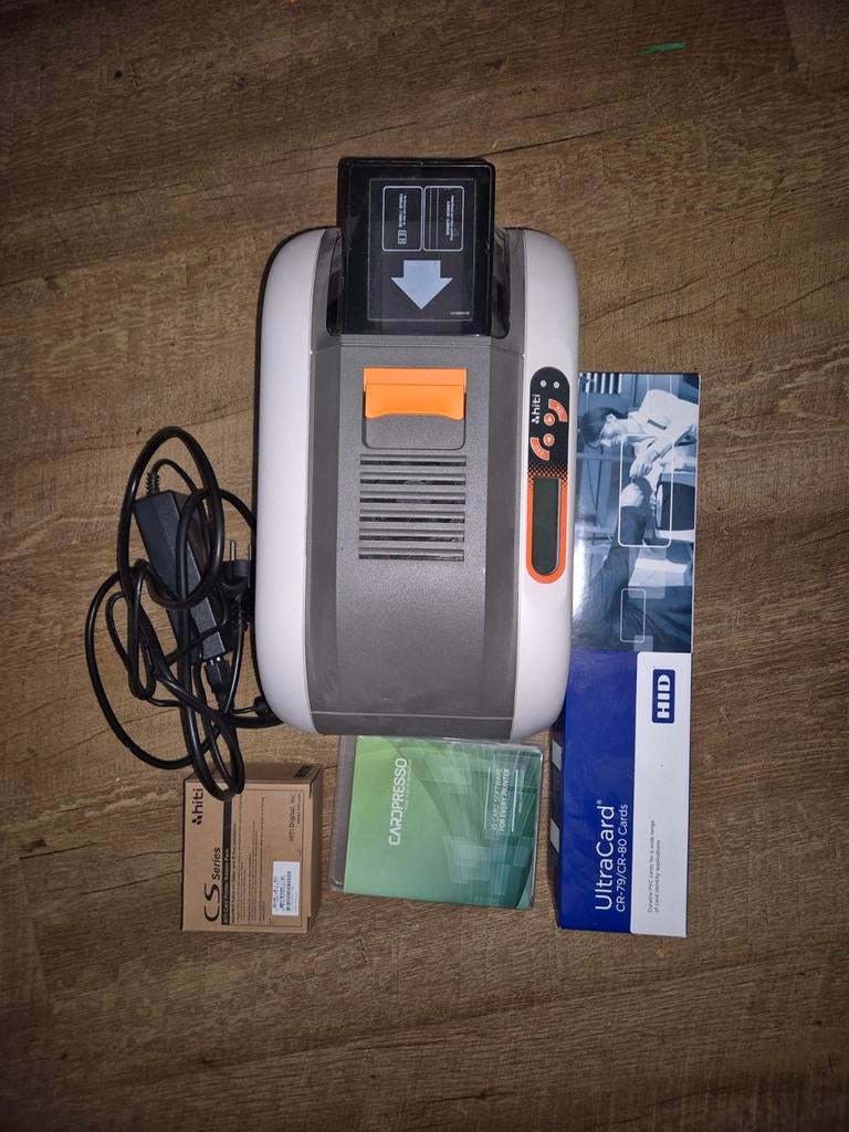 Hiti kleuren kaarten printer cs200e, Computers en Software, Printers, Ophalen of Verzenden, Zo goed als nieuw, Kleur printen, Printer
