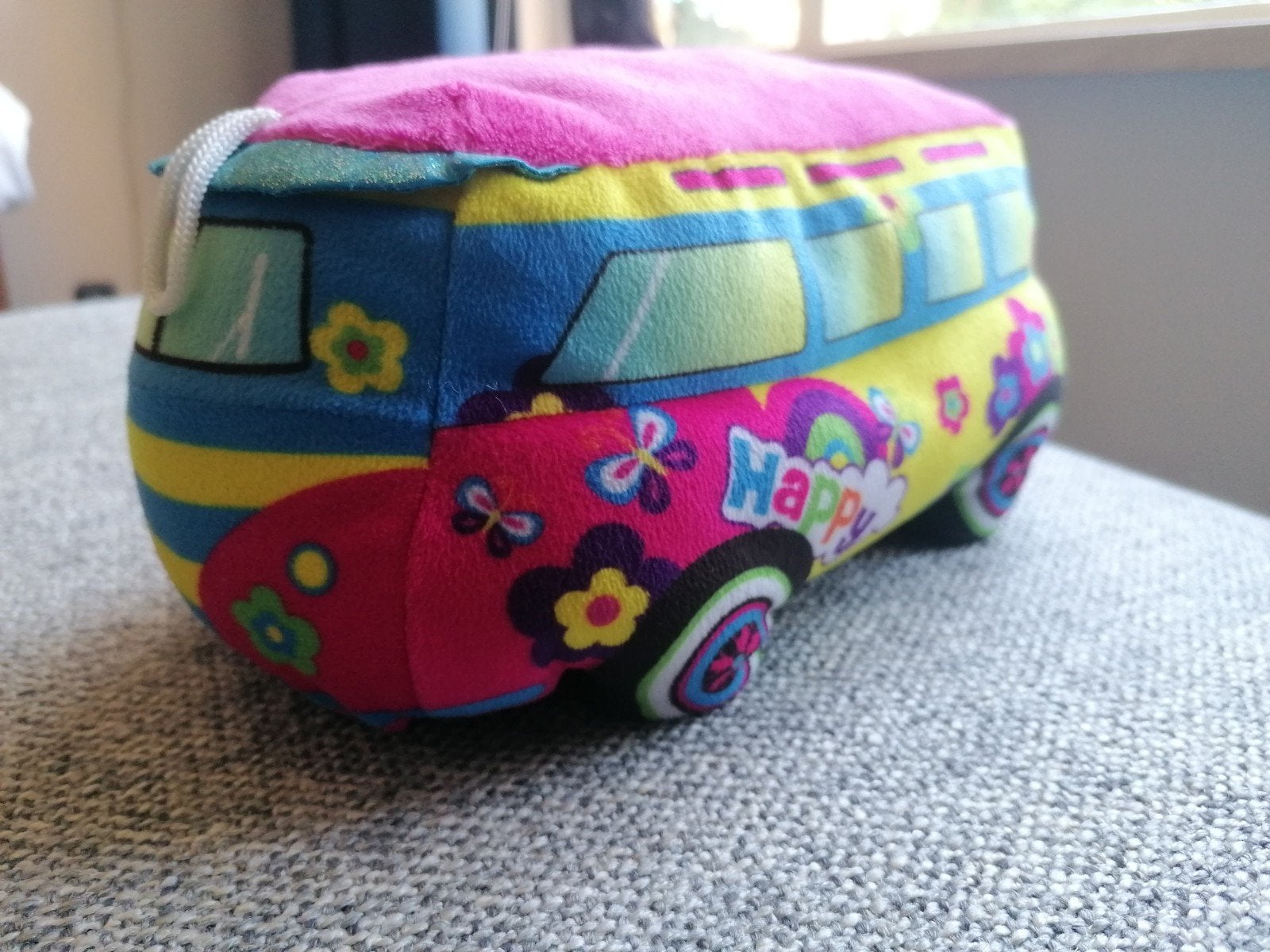 Kleurrijke Hippie VW T1 Bus Knuffel Camper  Speelgoed, Ophalen of Verzenden, Zo goed als nieuw