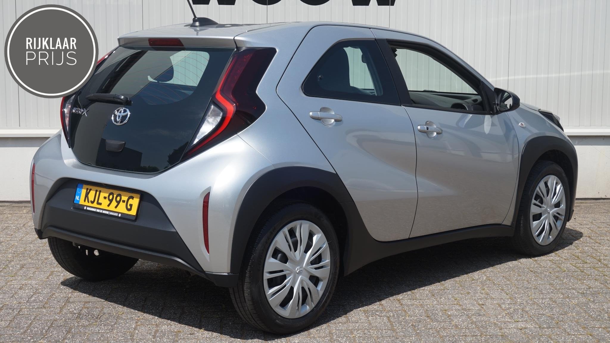 Toyota Aygo X 1.0 VVT-i MT Play Apple Carplay/Android Auto |, Auto's, 12 maanden, Stof, Gebruikt, Euro 6