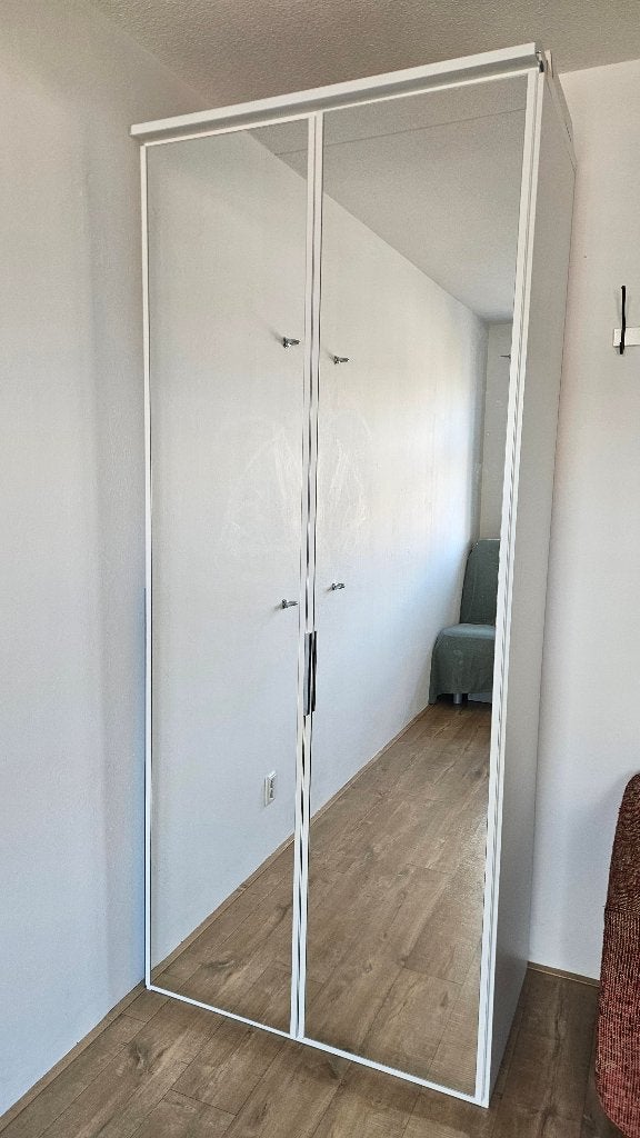 Royal Modern kledingkast 239cm hoog – spiegeldeuren, Ophalen, Met deur(en), 200 cm of meer, Zo goed als nieuw