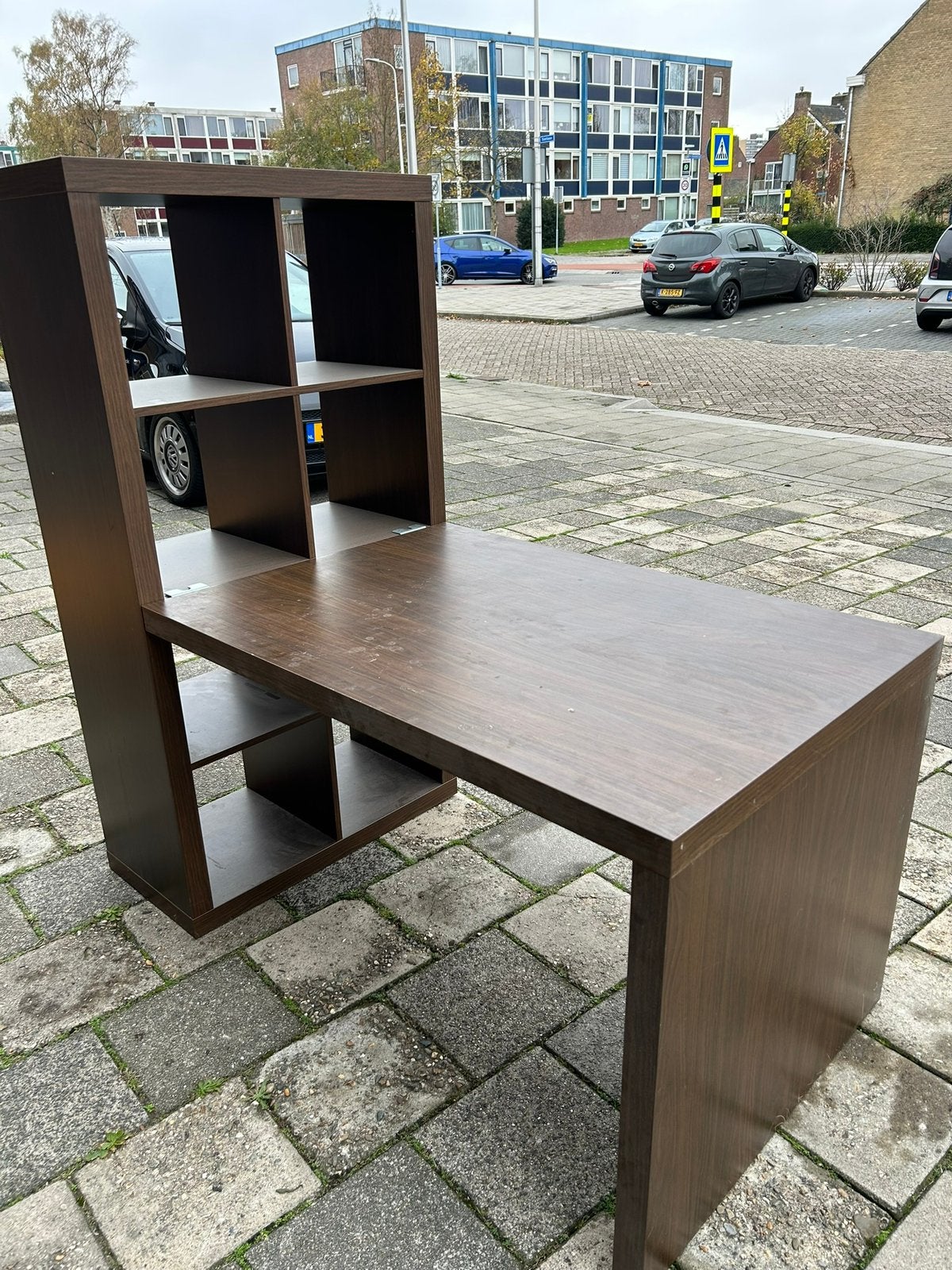 Bureau met Kallax kast incl witte deurtjes, Ophalen, Gebruikt, Bruin, IKEA