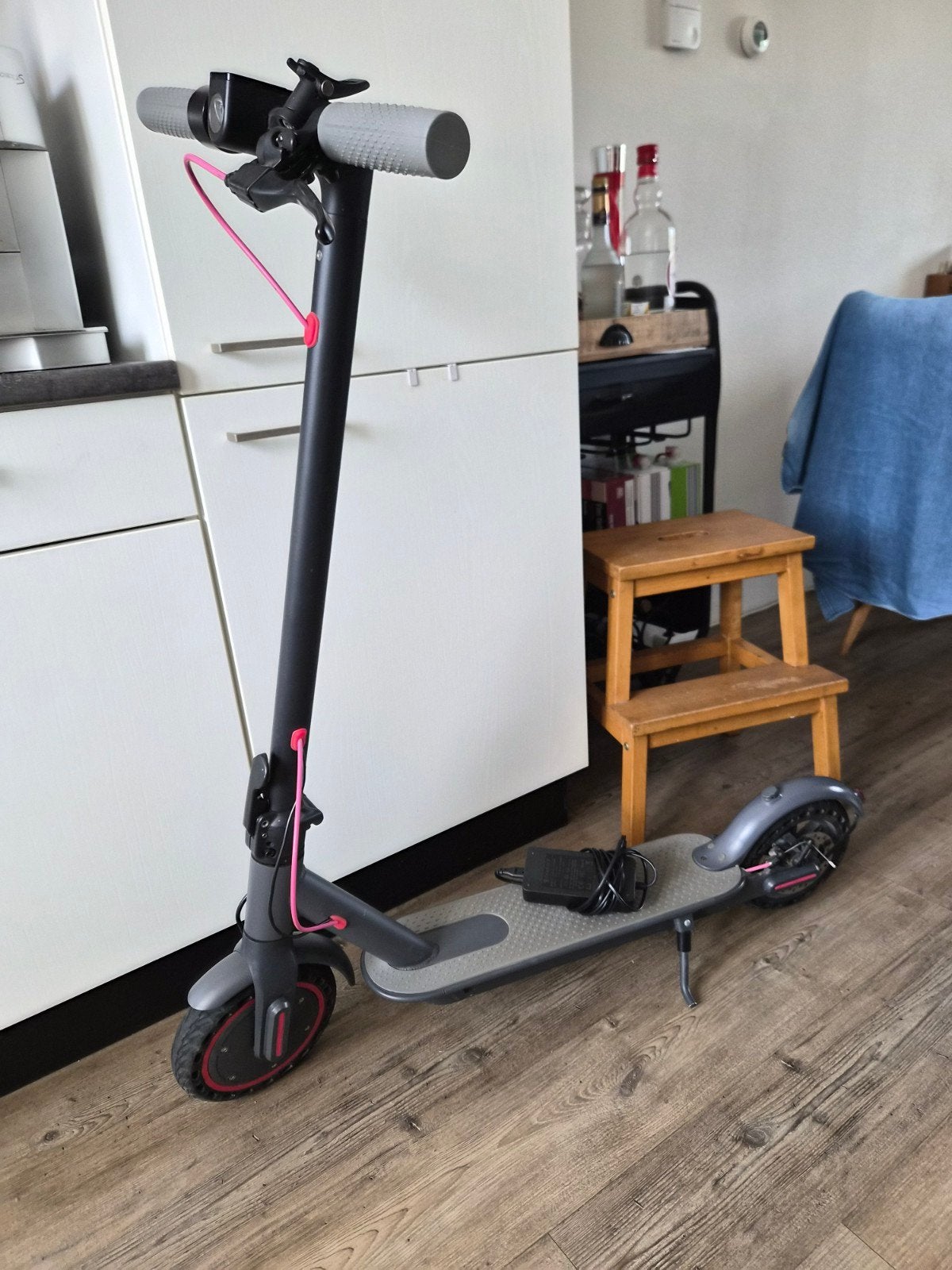 E step stay on m365 go, Fietsen en Brommers, Steps, Ophalen, Elektrische step (E-scooter)