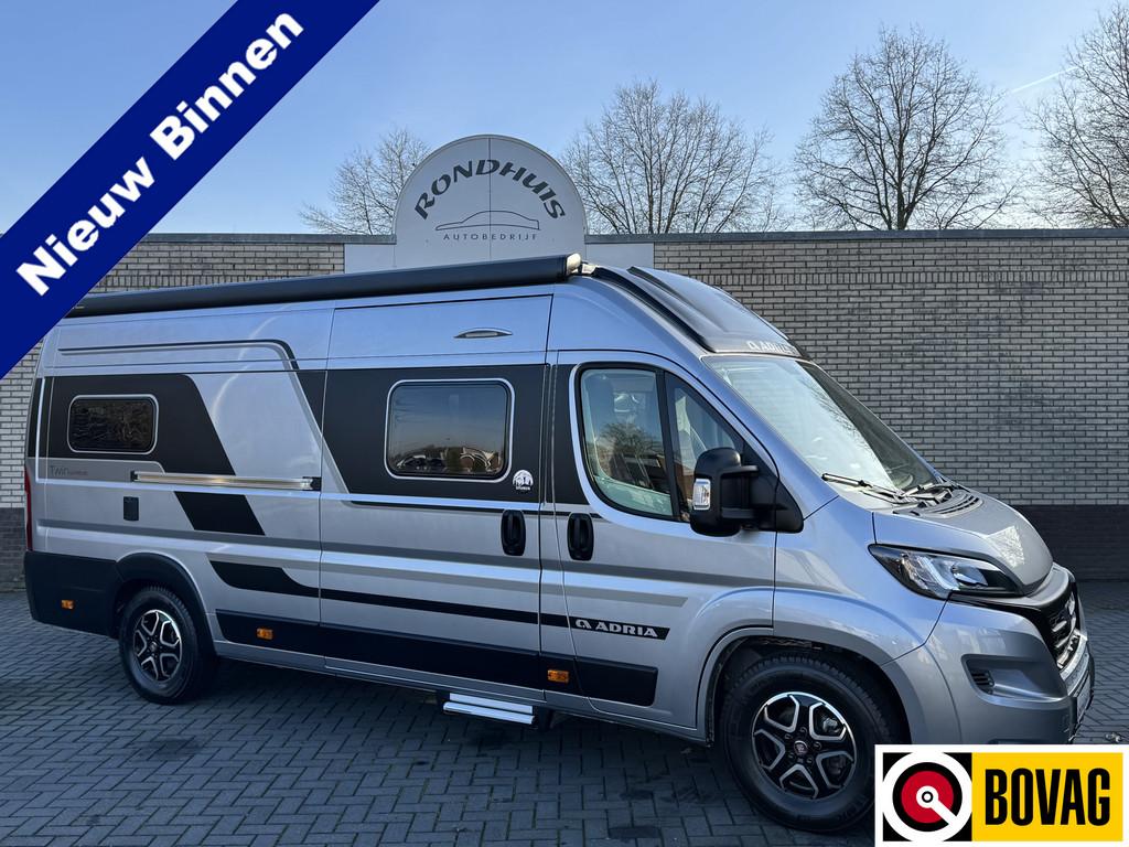 Adria Twin Supreme 640 SGX 180 pk AUTOMAAT 9-Traps Euro6 Fia, Caravans en Kamperen, Campers, Automaat, Buscamper of Camperbus