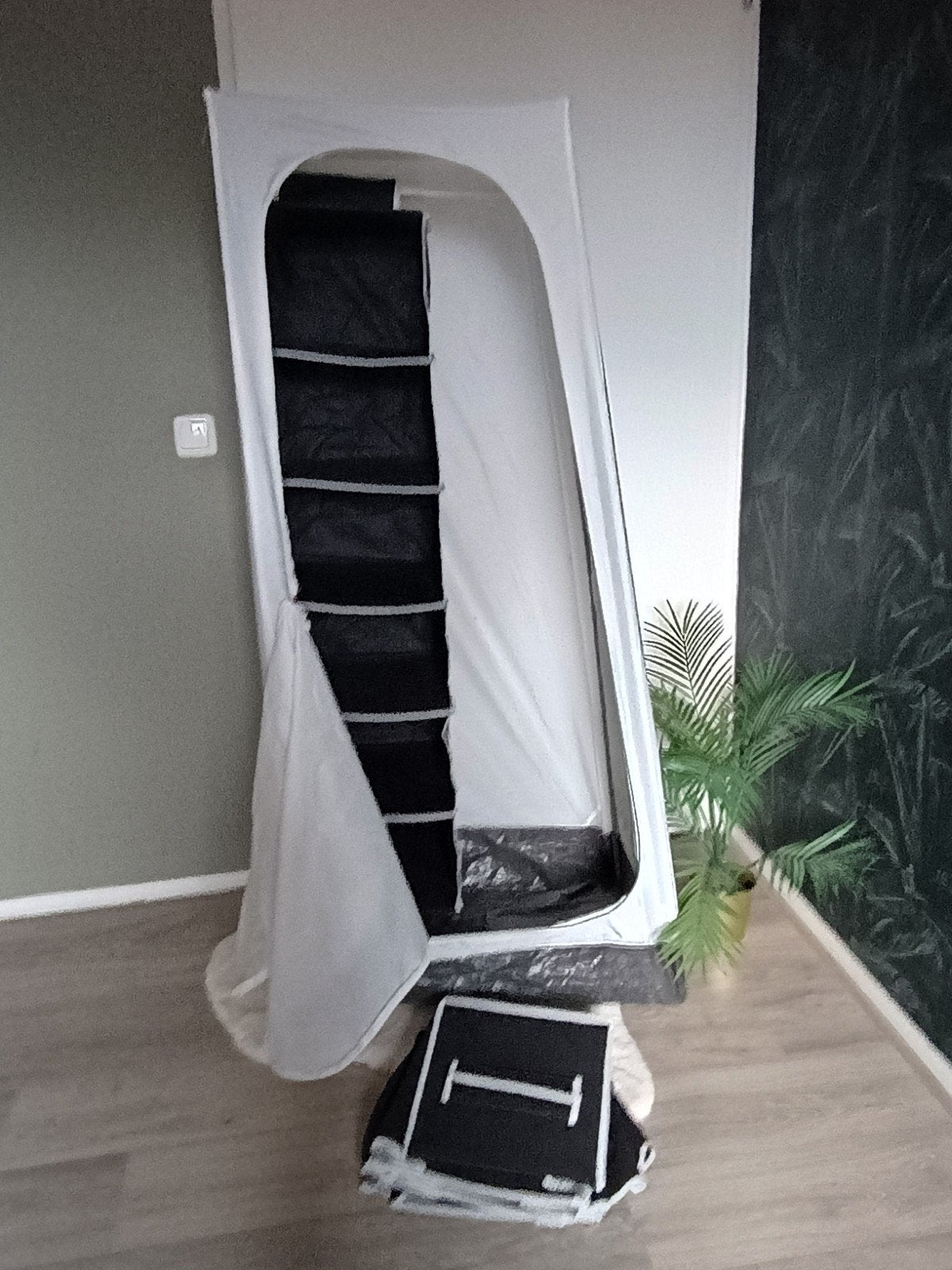 Campingkast Ikea Vuku Kledingkast + Hang gedeelte, Ophalen of Verzenden, Zo goed als nieuw