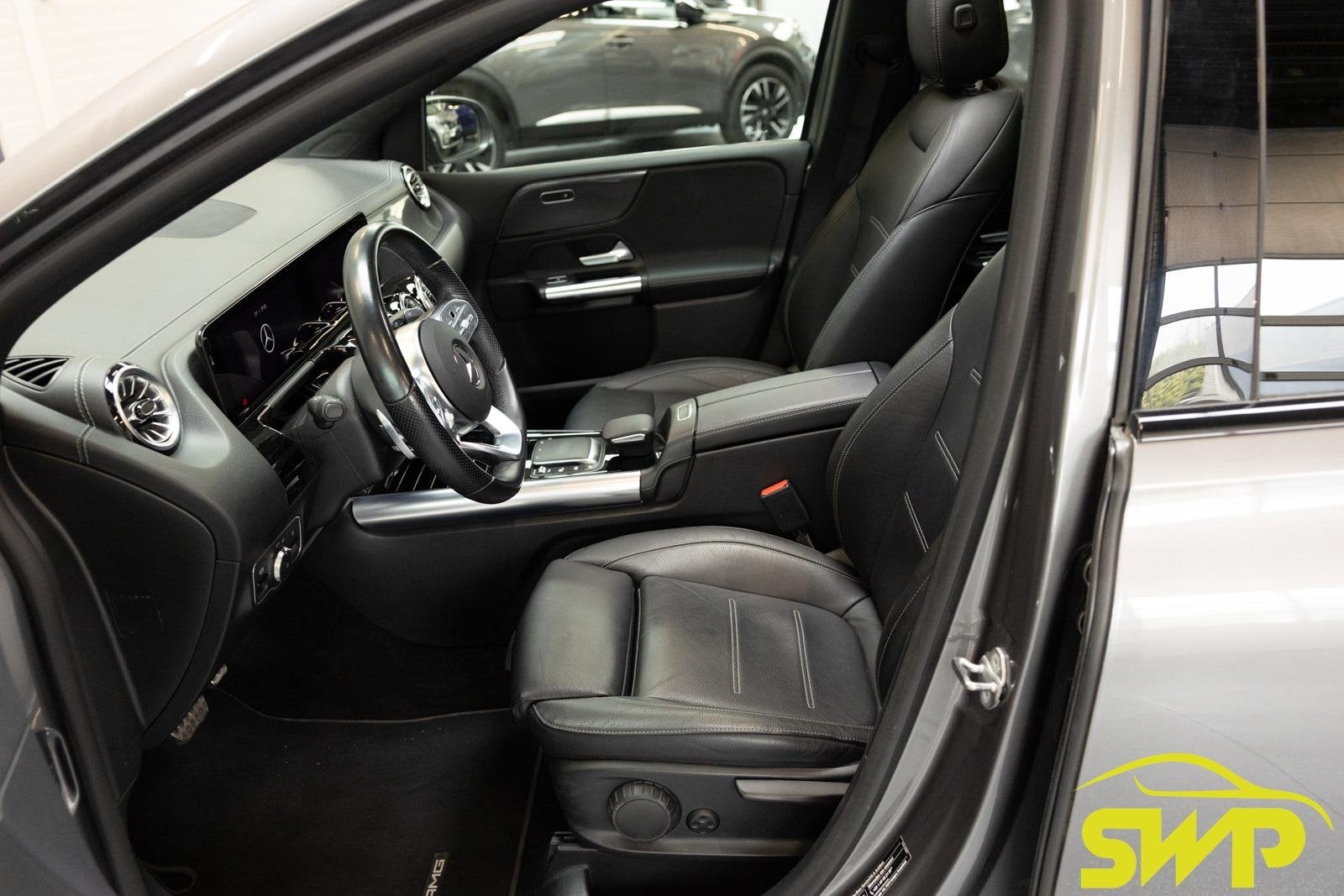 Mercedes-Benz B-klasse 180 AMG Line | Pano | Multispaak 19 i, Auto's, Mercedes-Benz, 136 pk, Gebruikt, 4 cilinders, Leder