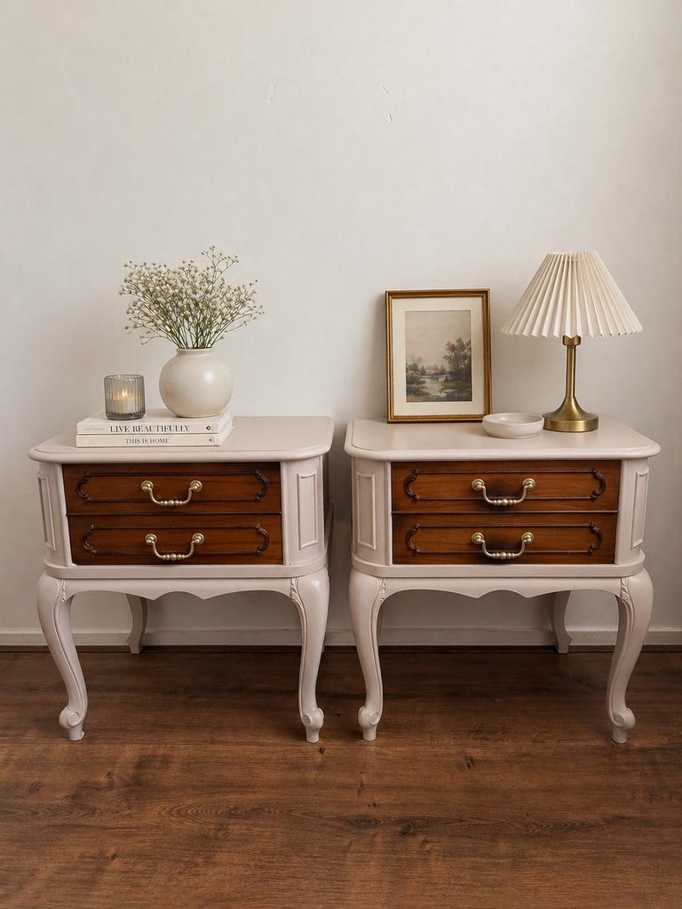 Set van 2 Franse Nachtkastjes - Warm Beige, Ophalen, Gebruikt, 55 tot 70 cm, 45 tot 65 cm