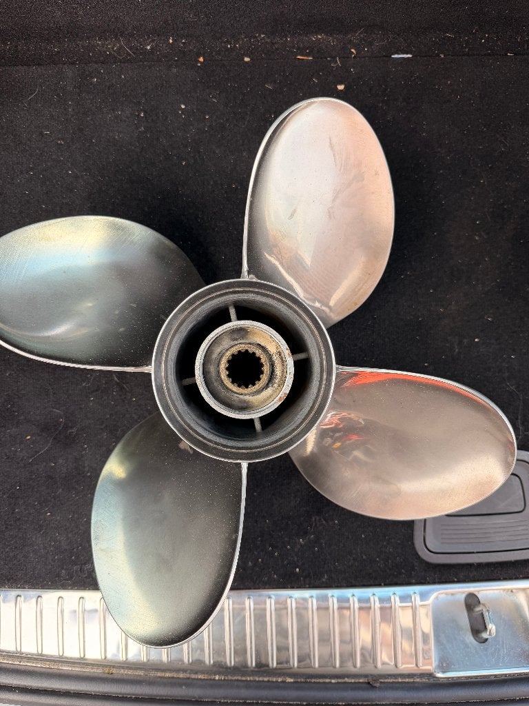 Bootpropeller 13 3/4 x 22 vier-blads, Ophalen of Verzenden, Zo goed als nieuw, Motor en Techniek, Motorboot