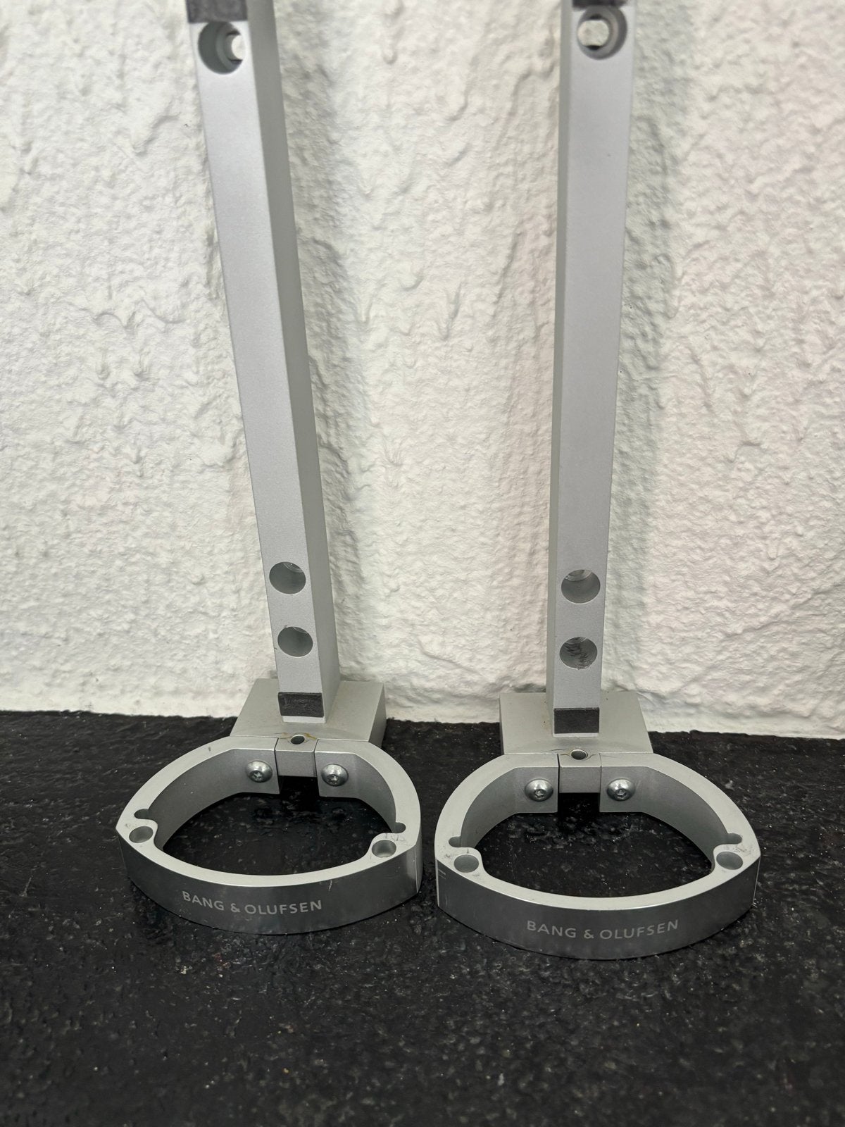Bang & Olufsen BeoLab 6000 meursteunen (2 stuks), Gebruikt, Inclusief standaarden, Overige typen, Ophalen of Verzenden
