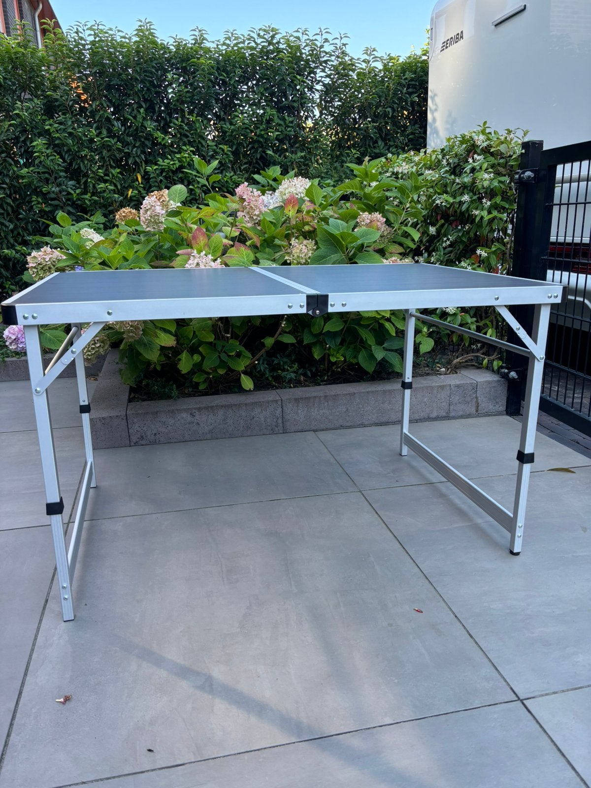 Isabella Kampeertafel 120 x 80 cm – zo goed als nieuw, Caravans en Kamperen, Ophalen, Zo goed als nieuw, Campingtafel