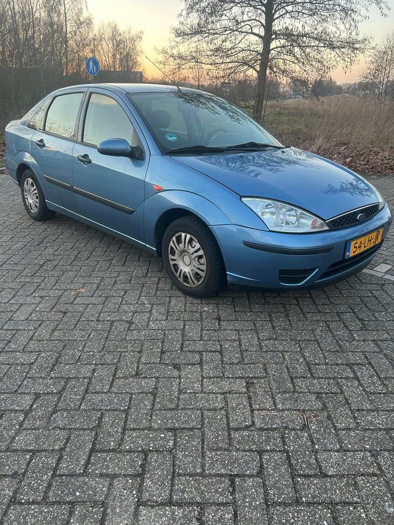 Ford Focus 1.6 I Trend SDN AUT 2003 Blauw, Auto's, 1596 cc, Parkeersensor, 4 cilinders, Blauw