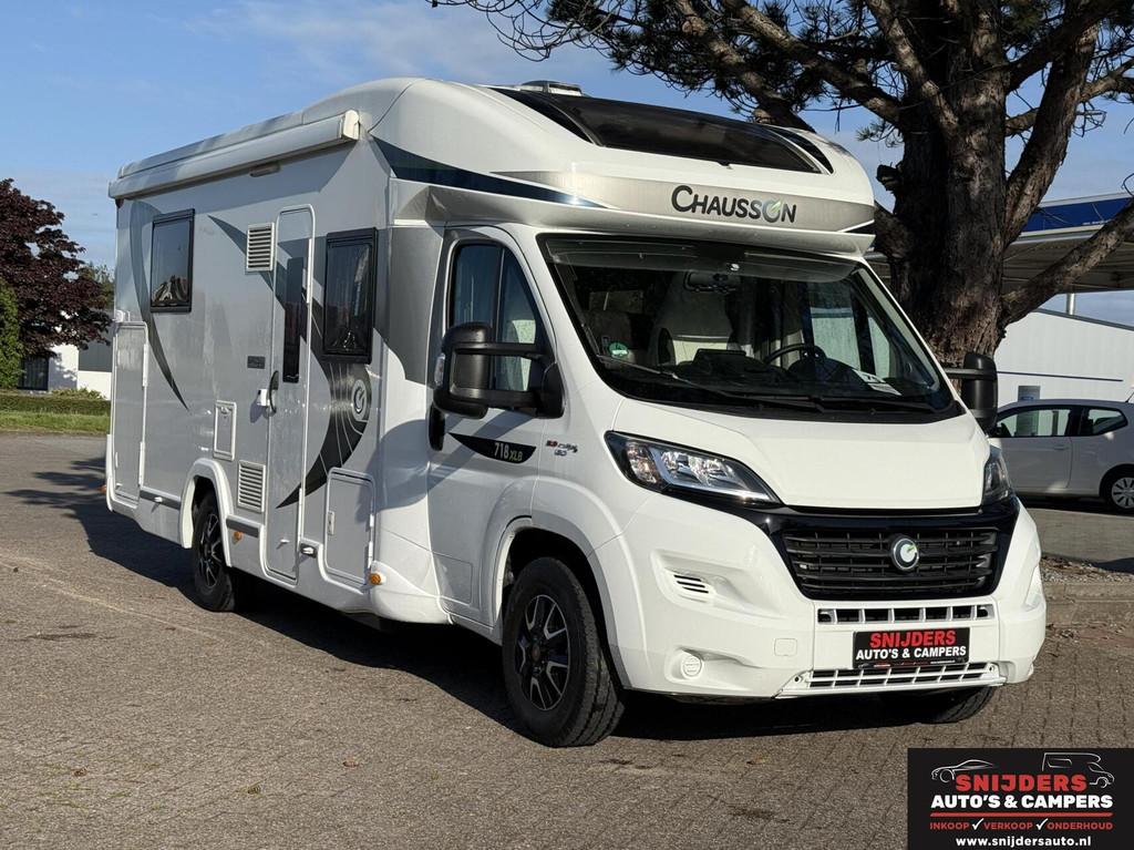 Chausson 718 XLB Queensbed en Hefbed, Achteruitrijcamera, 7 tot 8 meter, Half-integraal, Navigatie