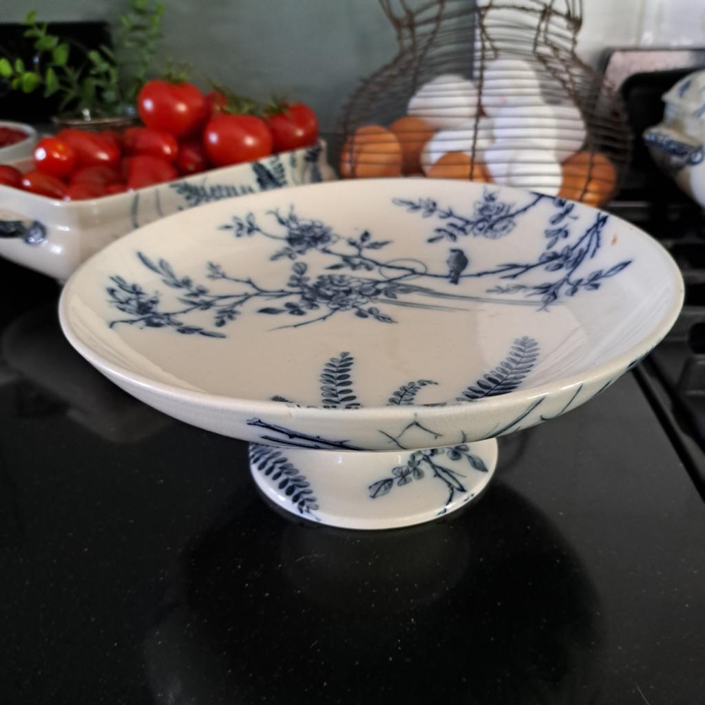 Antieke schaal op voet - Blauw/Wit aardewerk., Ophalen of Verzenden