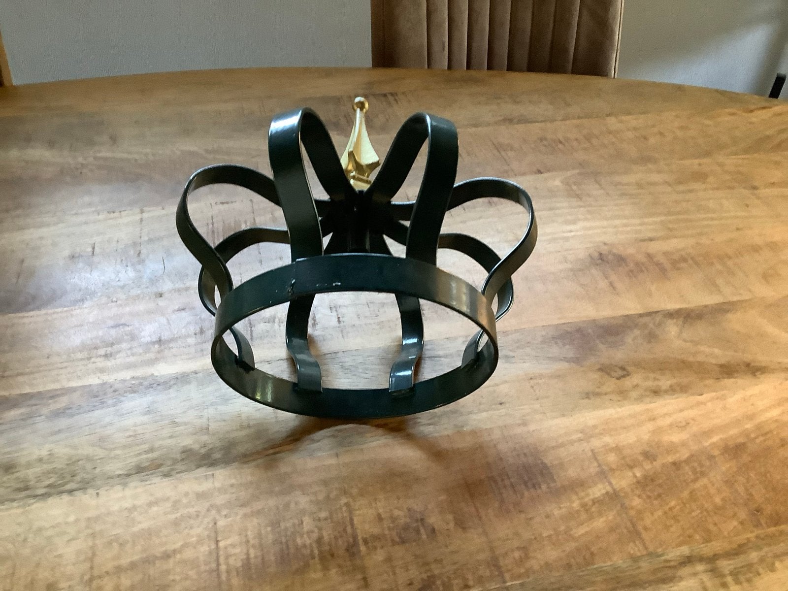 Decoratieve metalen kroon - Donkergroen met goud, Huis en Inrichting, Woonaccessoires | Overige, Groen, Nieuw, Ophalen of Verzenden