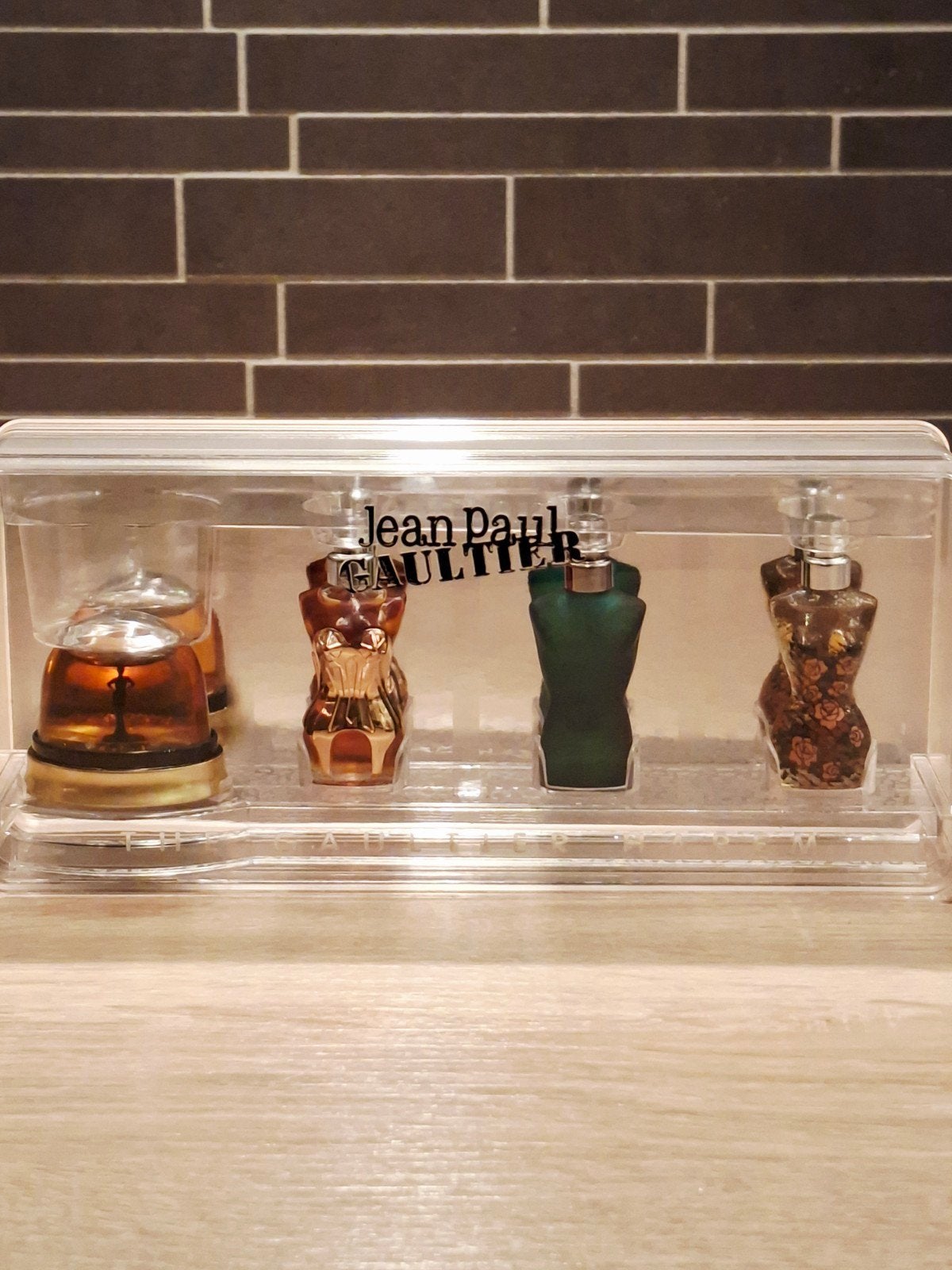 Jean Paul Gaultier miniatuurset 'The Gaultier Harem', Ophalen of Verzenden, Nieuw, Miniatuur, Gevuld