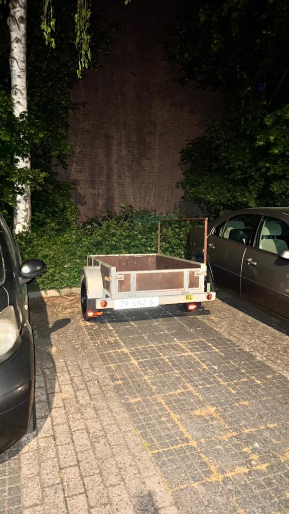 Aanhanger met bladvering te huur €10,- per dag, Fietsen en Brommers, Fietsen | Bakfietsen, Ophalen, Zo goed als nieuw, 1 kind