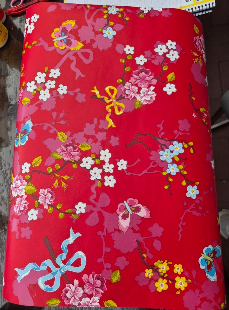 Nieuwe rol Pip Studio behang - Rood met bloemen en vlinders, Ophalen of Verzenden, Rood, Pip Studio, Bloemen, Vlinders, Romantisch