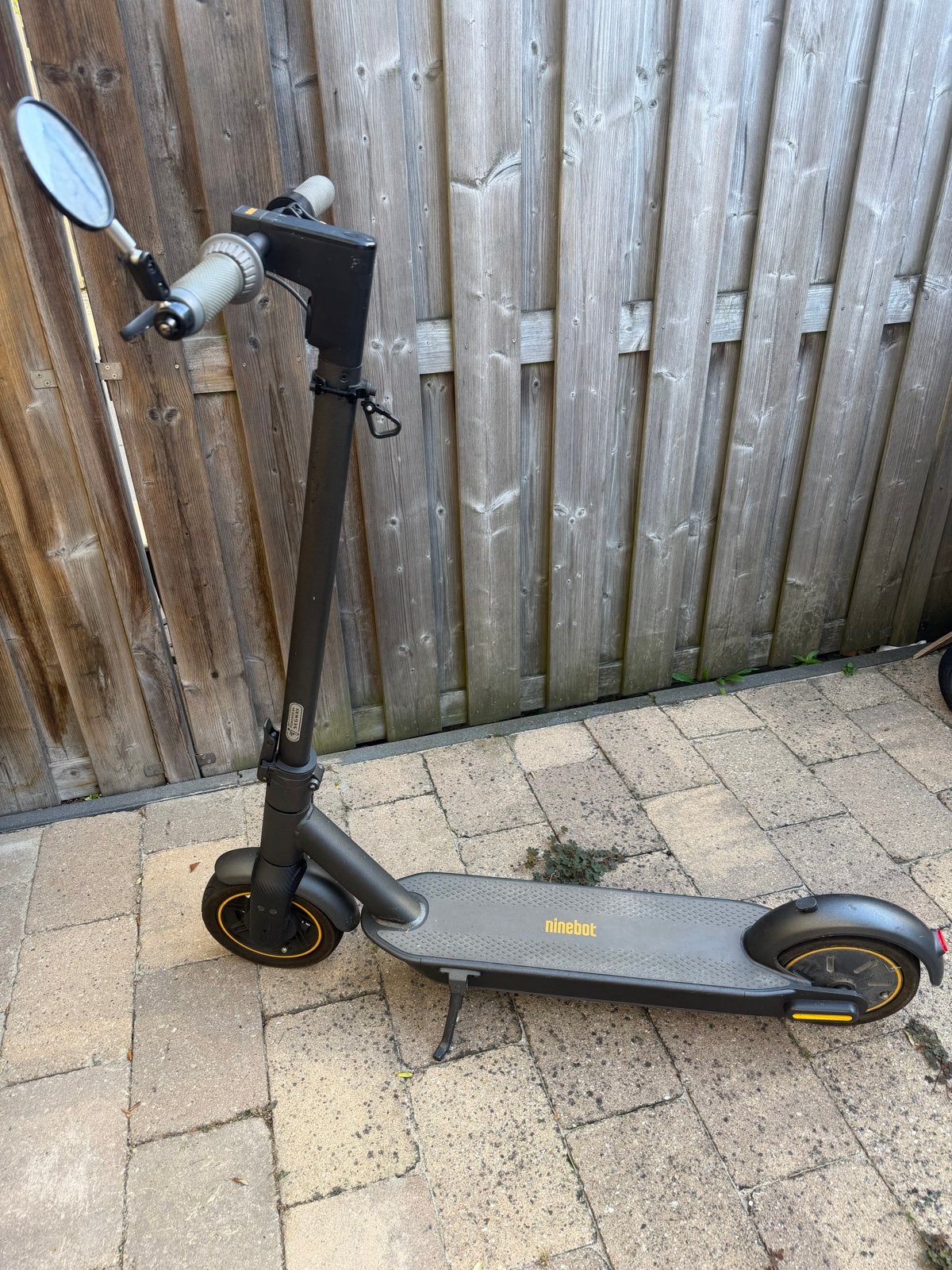 Ninebot Segway MAX elektrische step met vaste stuurkolom, Fietsen en Brommers, Ophalen, Gebruikt, Elektrische step (E-scooter)
