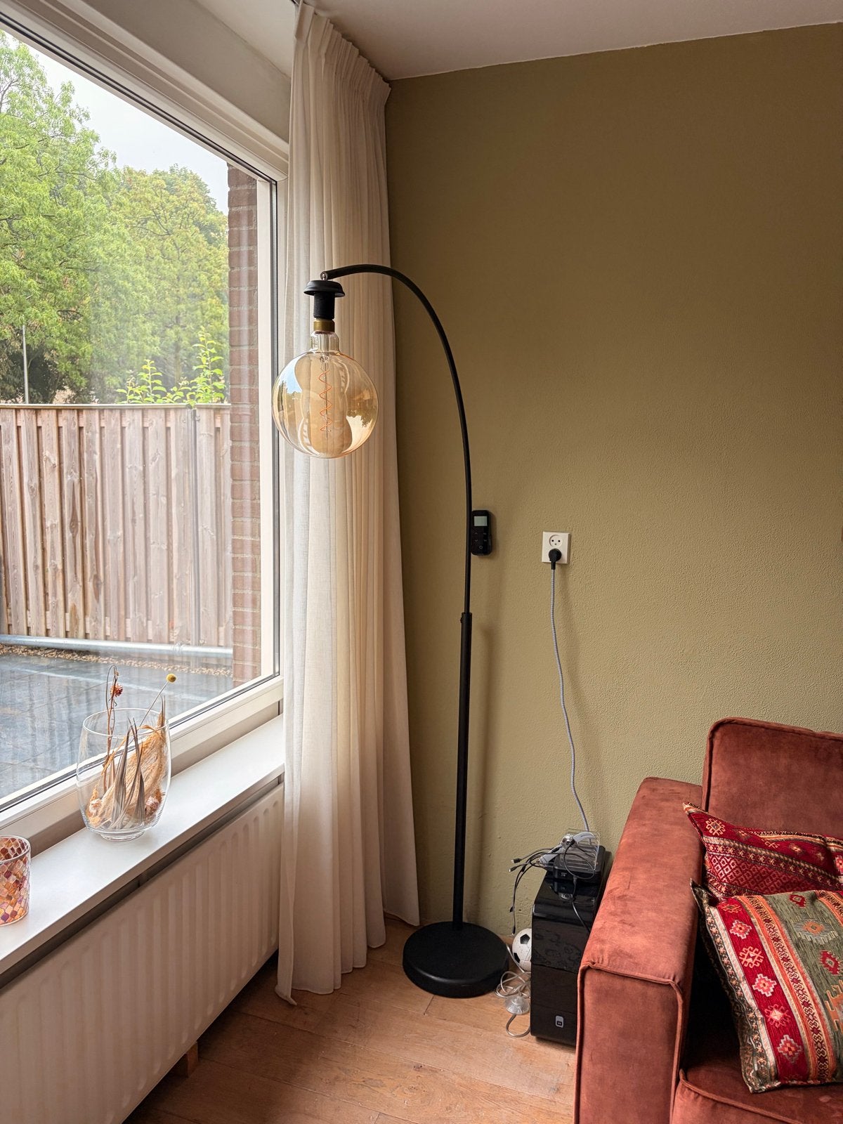 Grote staande booglamp met Philips gloeilamp, Ophalen, Gebruikt, E27 (groot), Metaal