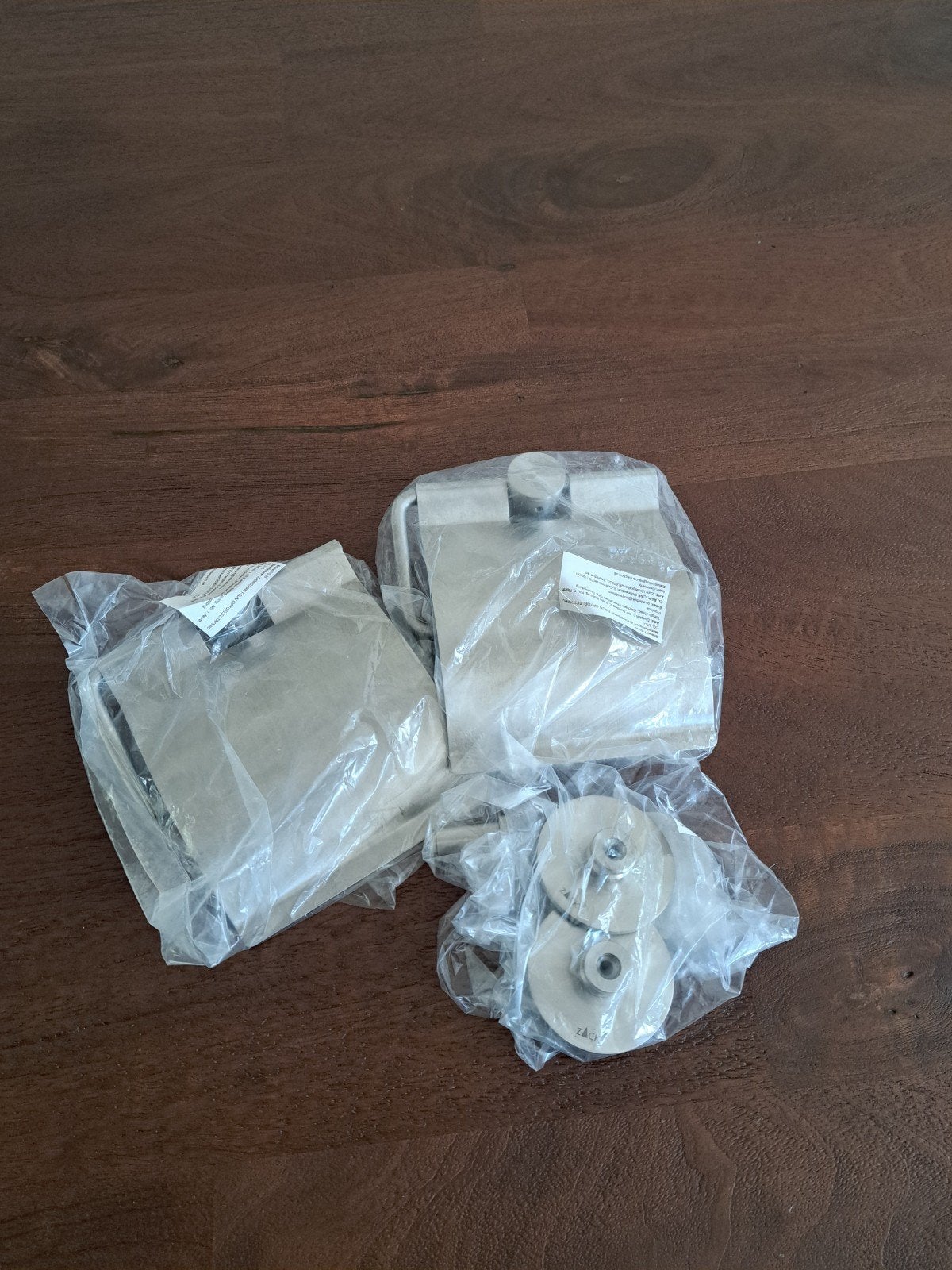 2x ZACK toiletrolhouder + haakje RVS, Ophalen of Verzenden, Zo goed als nieuw, Overige materialen