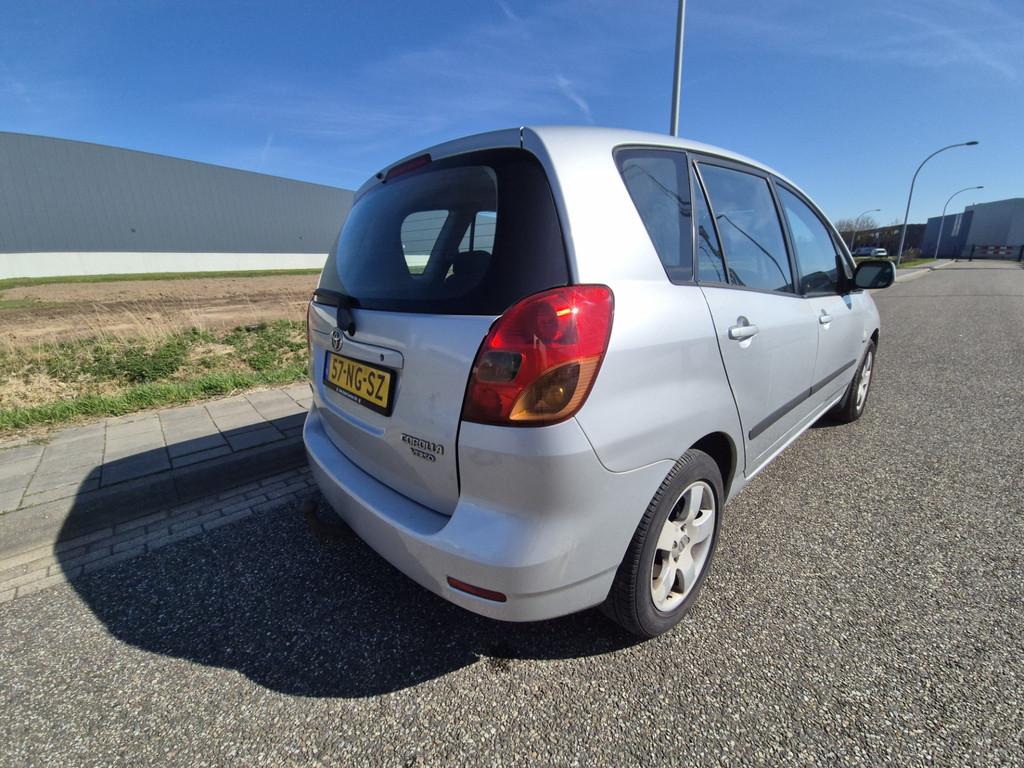 Toyota Corolla Verso 1.6 VVT-i Linea Terra Airco / Trekhaak, Voorwielaandrijving, Gebruikt, Zwart, 4 cilinders