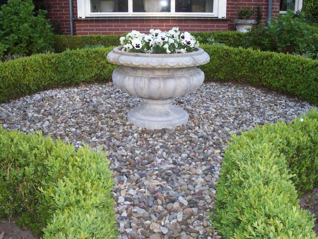 Nieuwe karakteristieke betonnen bloempotten 80 cm, Tuin en Terras, Bloempotten, Ophalen, Rond, Nieuw, Minder dan 25 cm