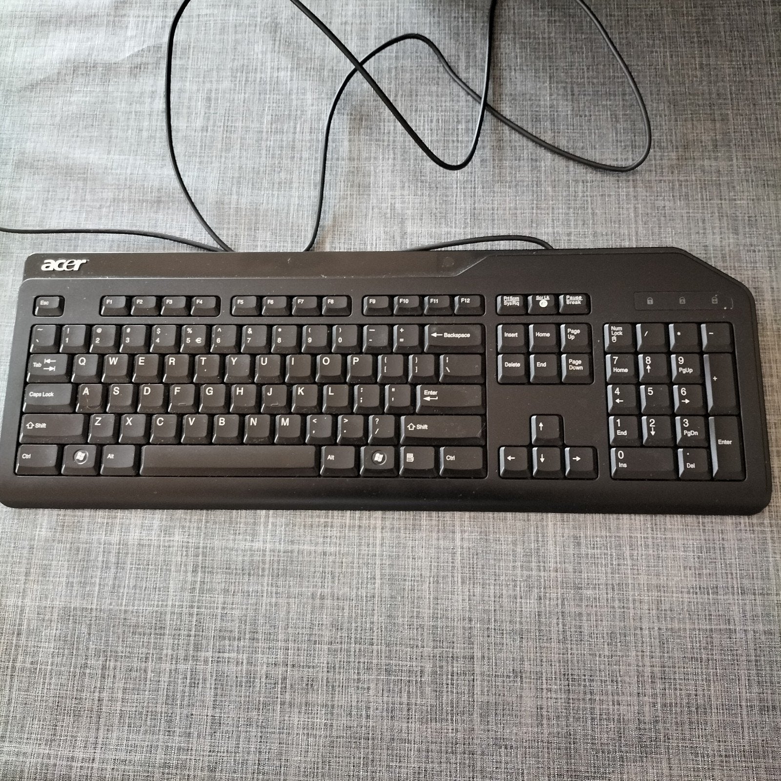 Acer Bedraad Toetsenbord - PS/2 Aansluiting - QWERTY, Computers en Software, Toetsenborden, Ophalen of Verzenden, Zo goed als nieuw