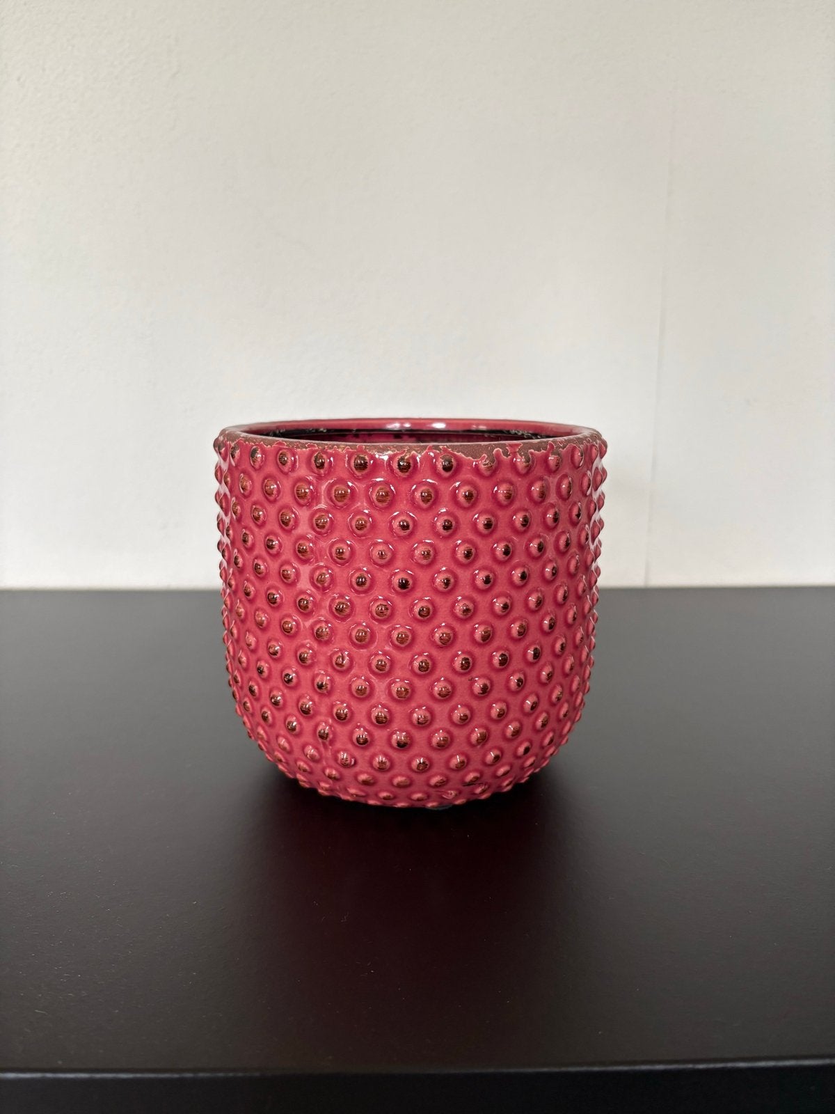 Roze/rode bloempot met bubbeltextuur, Tuin en Terras, Rond, Binnen, Ophalen of Verzenden, Zo goed als nieuw