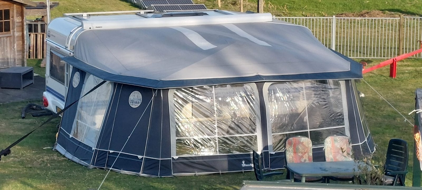 Luxe Isabella Penta voortent, Ophalen, Zo goed als nieuw