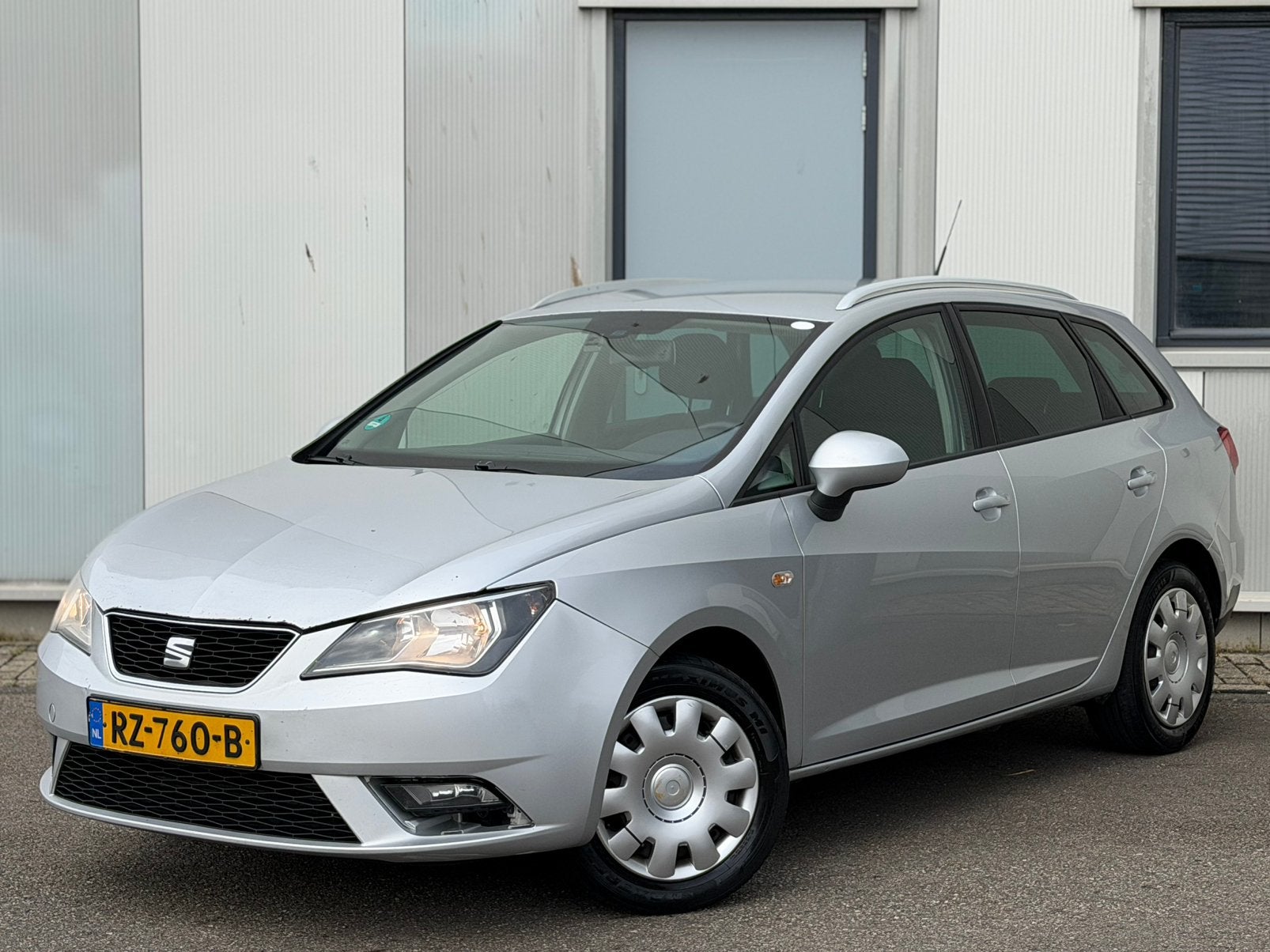 SEAT Ibiza ST 1.6 TDI Style Clima Cruise PDC 2015!, Auto's, Voorwielaandrijving, Euro 5, Stof, Parkeersensor