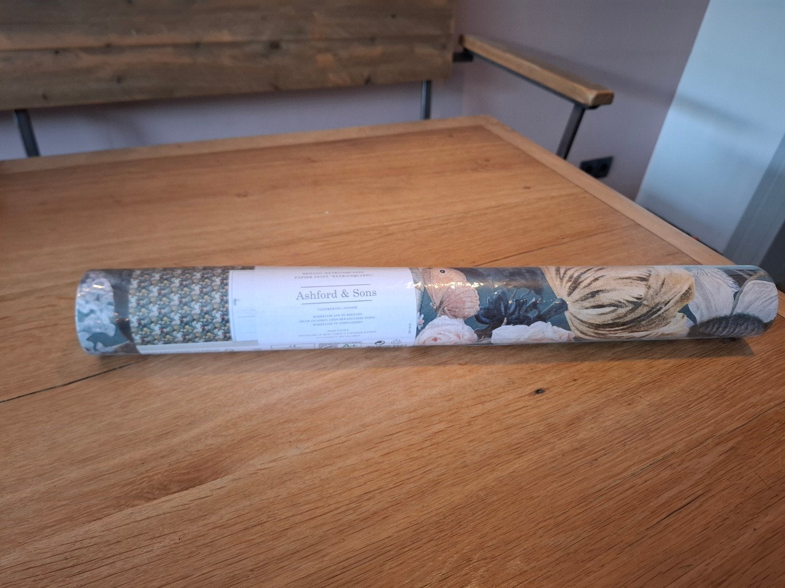 Vliesbehang 'Retro/Aquarel' van Ashford & Sons, Bloemen, Ophalen of Verzenden, Vintage/retro, Vliesbehang