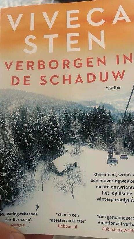 Viveca Sten - Verborgen in de Schaduw (Thriller), Boeken, Ophalen of Verzenden, Zo goed als nieuw