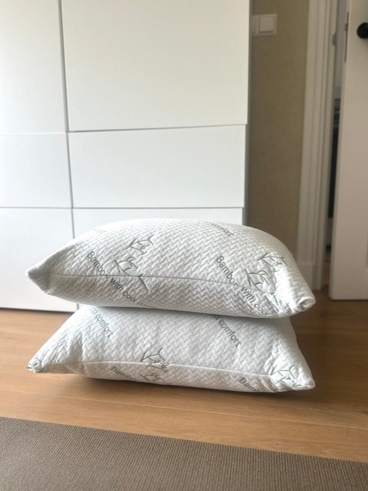 Bamboe kussens met cool comfort (2 stuks), Ophalen, Eenpersoons, Wit, Zo goed als nieuw