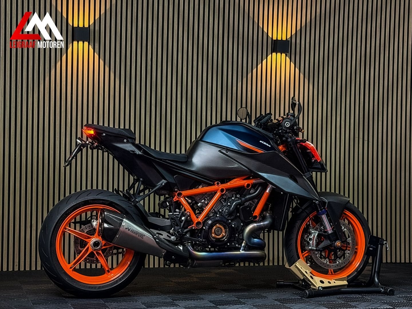 KTM 1290 SUPER DUKE R EVO - VOl Carbon - Titanium Akrapovic, Motoren, Motoren | KTM, 2 cilinders, KTM, Bedrijf, Meer dan 35 kW