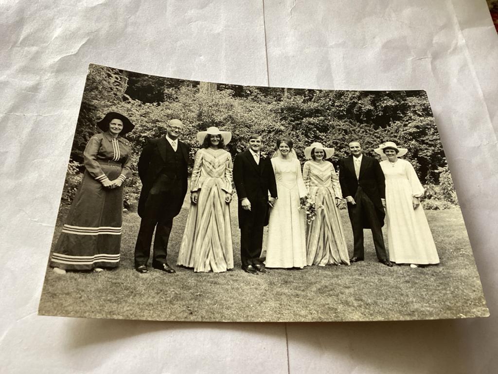 Vintage Trouwfoto - Max Koot Studio Den Haag afm is 10x15 cm, Foto, Ophalen of Verzenden, Zo goed als nieuw, 1940 tot 1960
