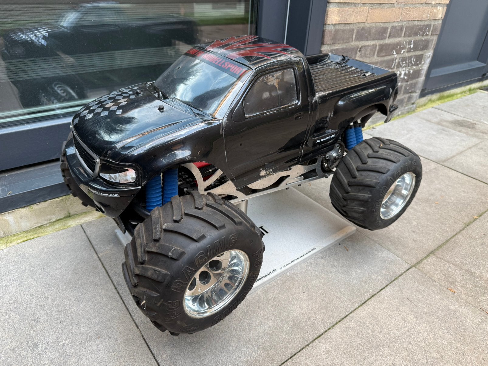 Fg Monstertruck Zenoah 26cc Dominator Hydraulische schijfrem, Ophalen of Verzenden, Gebruikt, 1:5 t/m 1:8, Auto