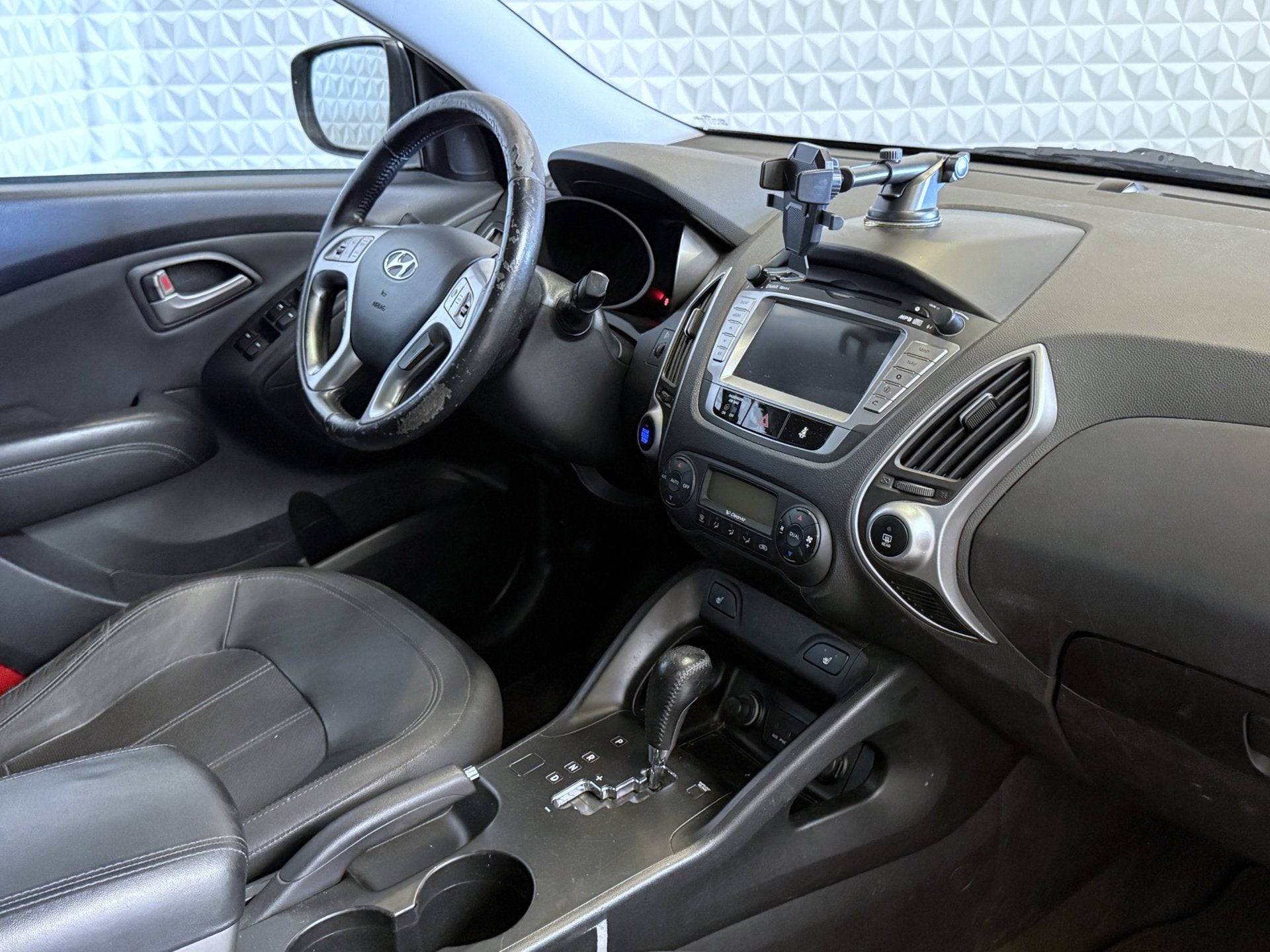 Hyundai Ix35 2.0i i-Catcher Automaat + VÉÉL OPTIES! 167.00, Gebruikt, Zwart, 4 cilinders, 1600 kg