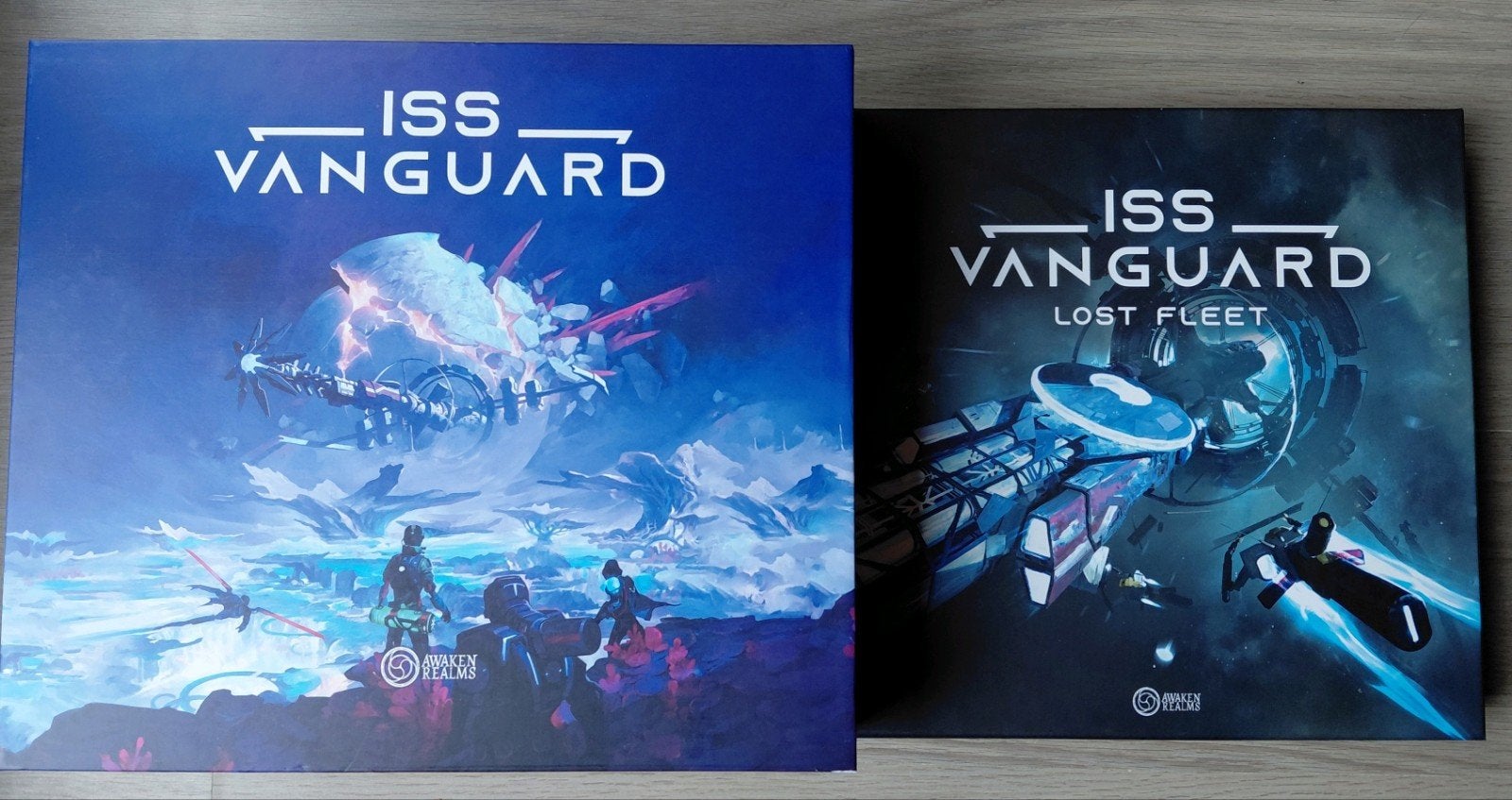 ISS Vanguard: Sundrop edition + Lost Fleet + Playmats, Een of twee spelers, Ophalen of Verzenden, Zo goed als nieuw, Awaken Realms