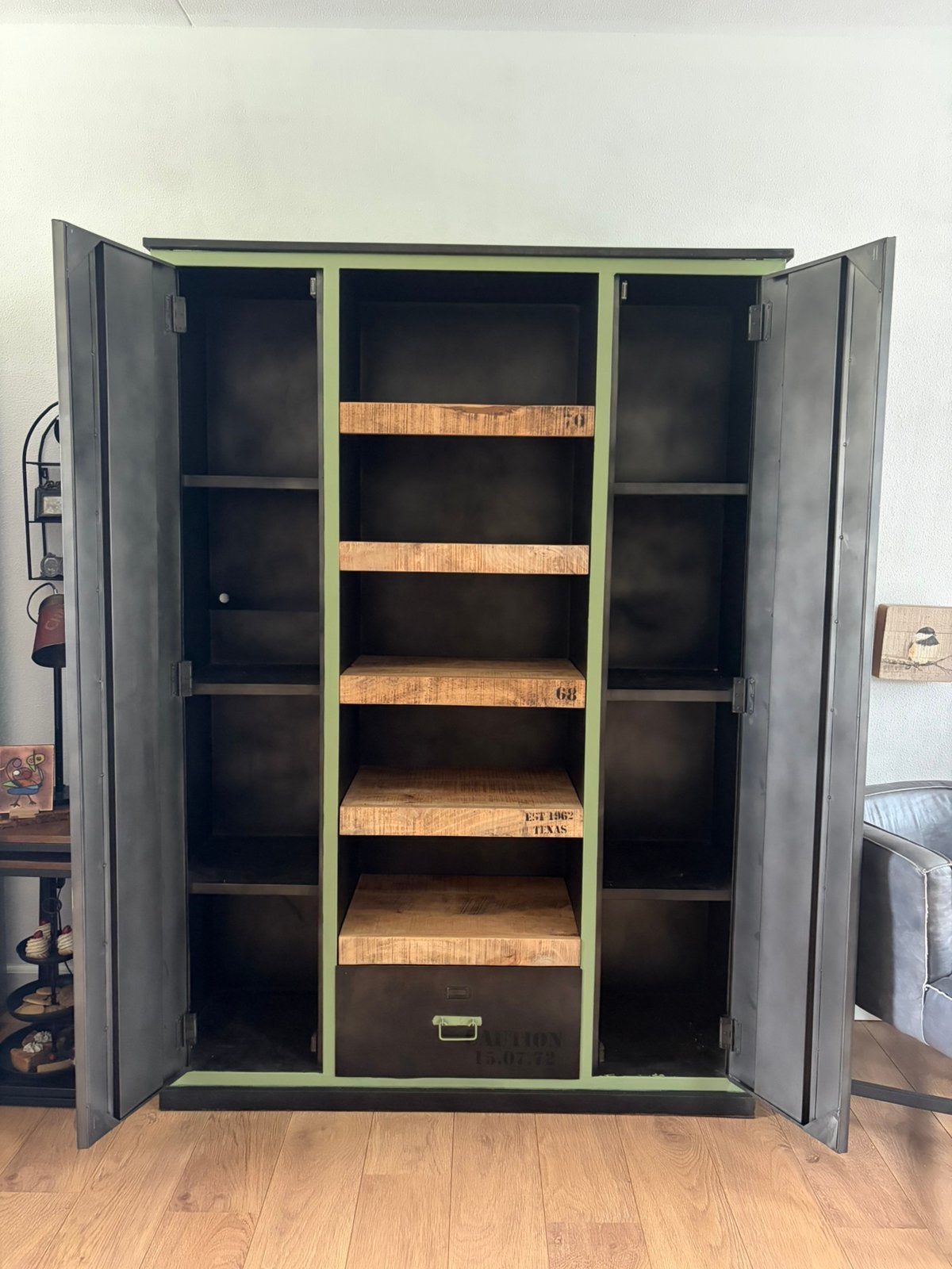 industriële metalen kast, Huis en Inrichting, Kasten | Boekenkasten, Ophalen, Met deur(en), 100 tot 150 cm, Zo goed als nieuw