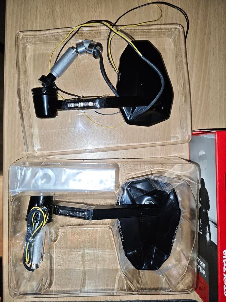 Bar end spiegels voor motor incl knipperlichten, Ophalen of Verzenden, Zo goed als nieuw