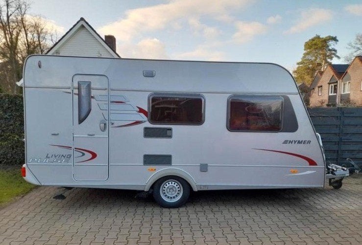 Eriba Hymer 440 met mover, voortent en twee fietsendragers, Treinzit, Dwarsbed, Particulier, Schokbreker