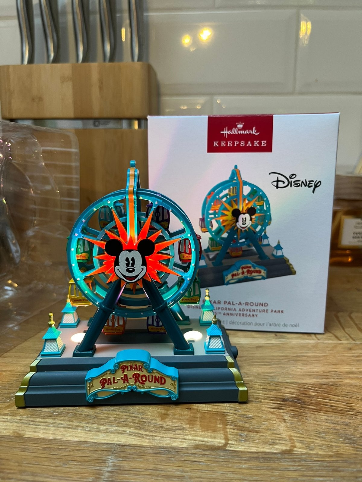 Disney Hallmark ornament Keepsake Pixar Pal-A-Round, Verzamelen, Ophalen of Verzenden, Overige figuren, Nieuw, Beeldje of Figuurtje