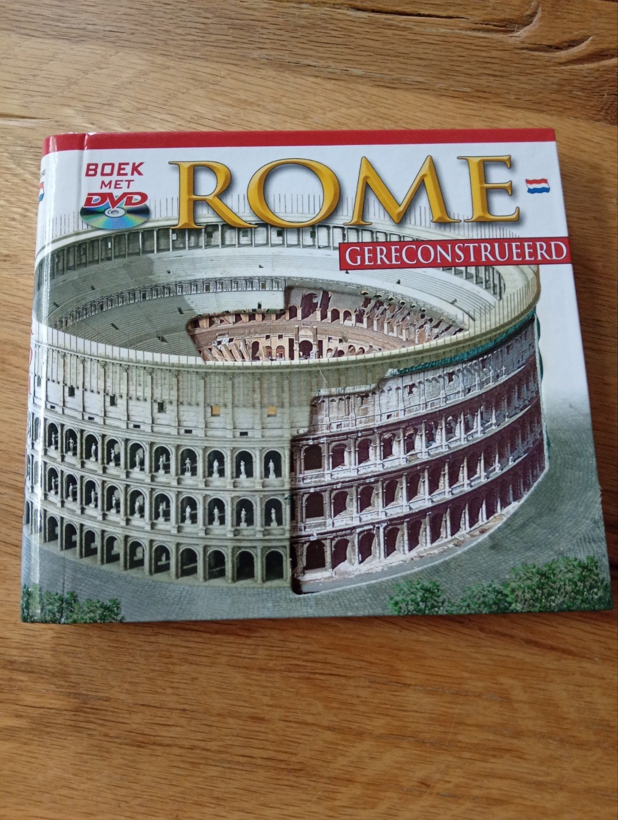 Boek + DVD: Rome Gereconstrueerd - Archeologische Gids, Boeken, Europa, Ophalen of Verzenden, Zo goed als nieuw, 20e eeuw of later