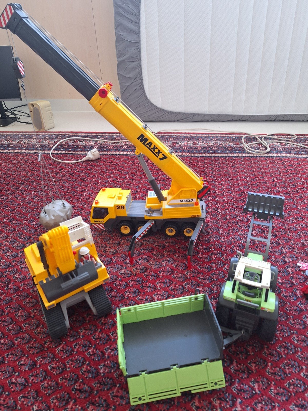 set voertuigen playmobil: kraan, graafmachine, tractor + kar, Kinderen en Baby's, Ophalen of Verzenden, Gebruikt