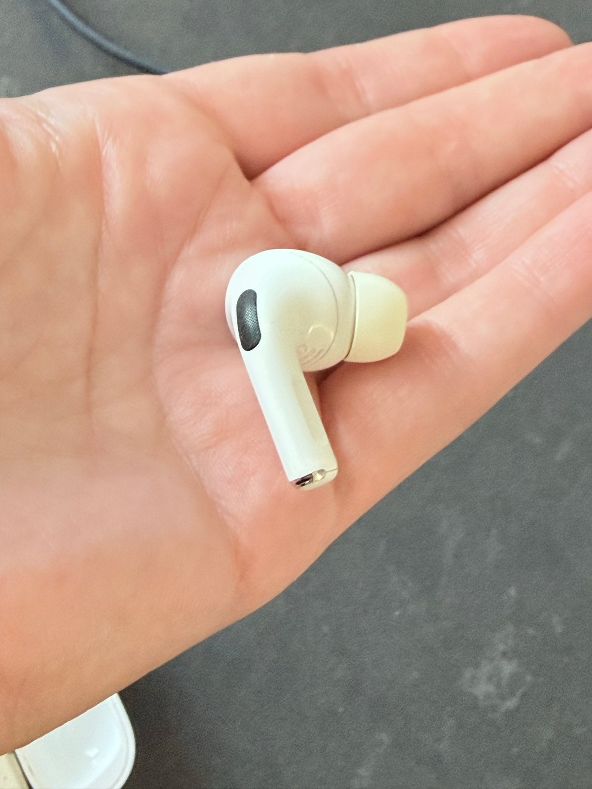 Apple AirPods Pro 2e generatie (rechteroordopje + oplaadcase, Audio, Tv en Foto, Koptelefoons, In-ear, Gebruikt, Bluetooth, Ophalen of Verzenden